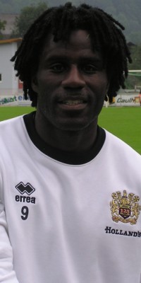 Ade Akinbiyi