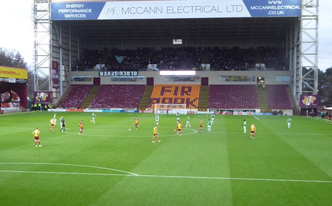 Motherwell crumble to Hibs