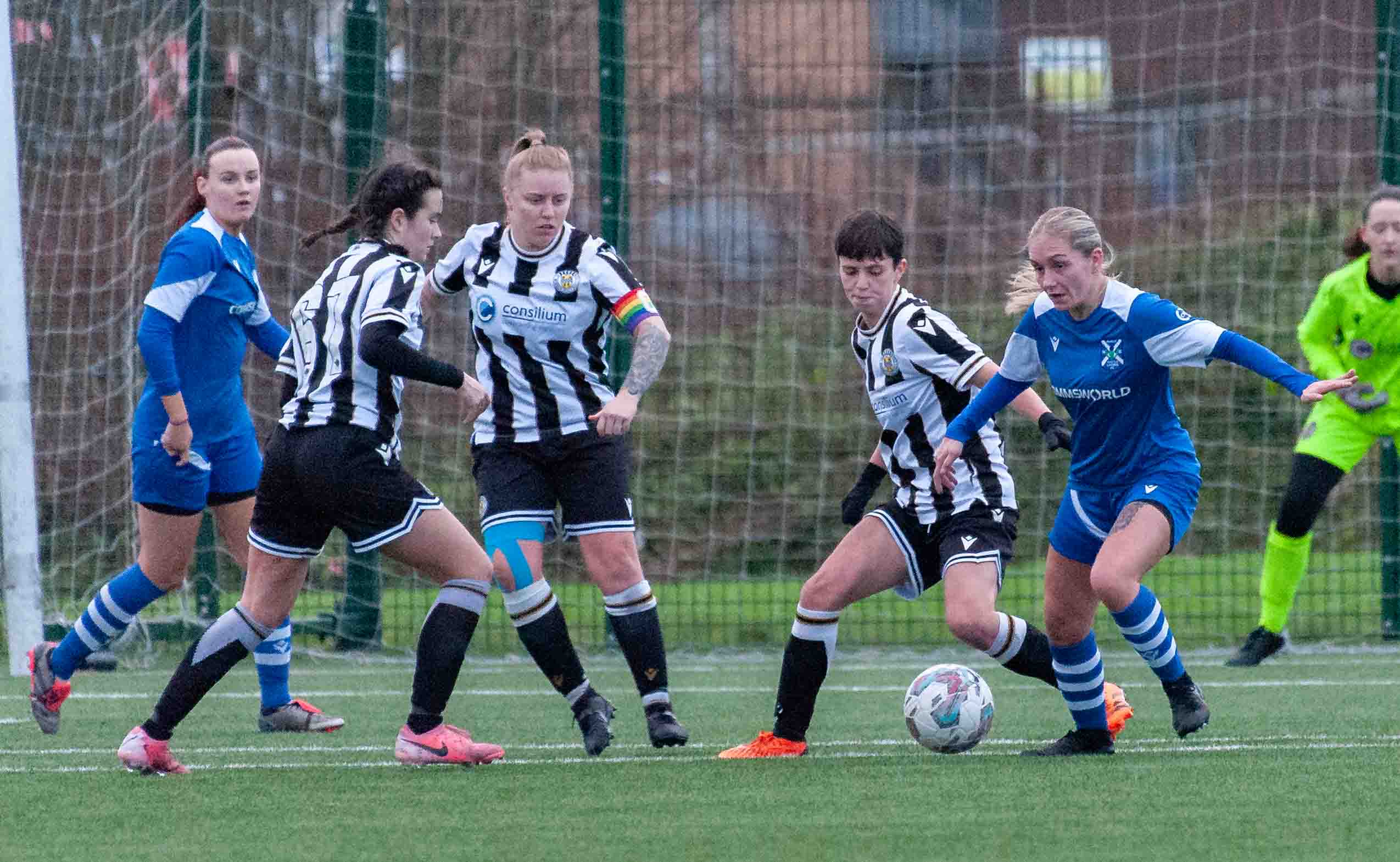 Armadale Thistle go top of the Barclays Scottish Women's League One after Paisley thriller