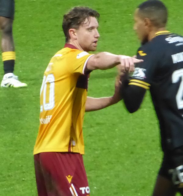 Elliot Watt leaves Fir Park